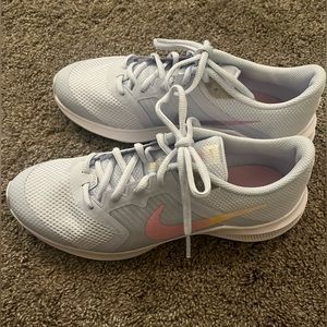 Never Worn Youth Size 6 Nike